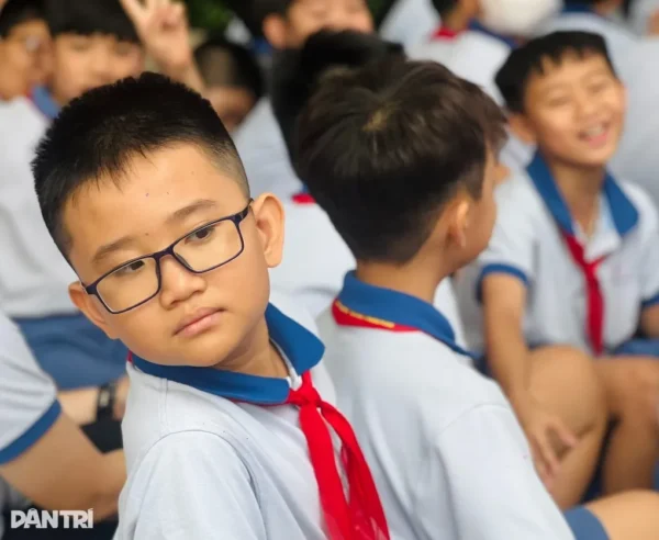 การใช้ AI ในการติดตามนักเรียนเพื่อต่อต้านความรุนแรงในโรงเรียน