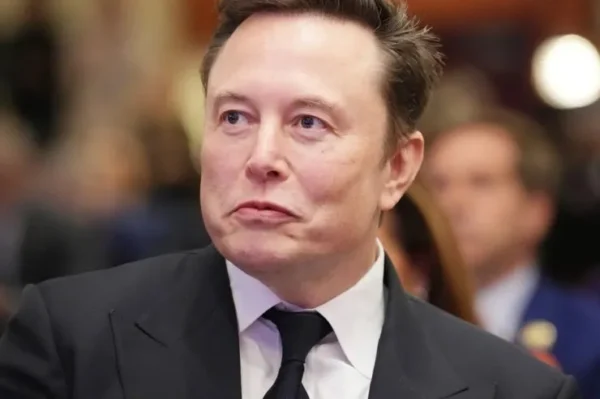 Elon Musk ชี้ AI จะทำให้คนไม่ต้องทำงานอีกต่อไป เสนอแจกเงินเดือนให้ทุกคนแทน